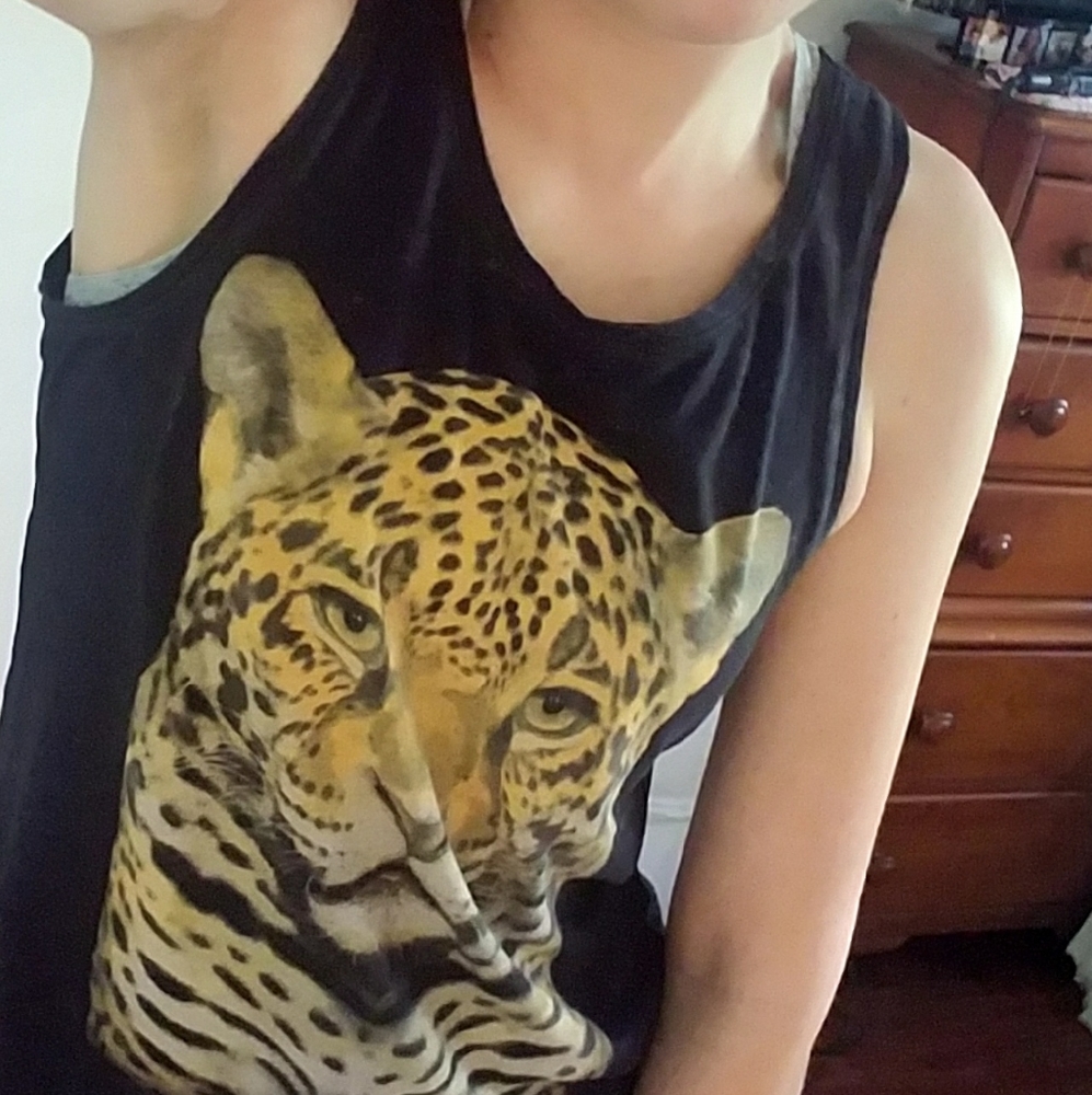 Tank - Picture 2 of 4